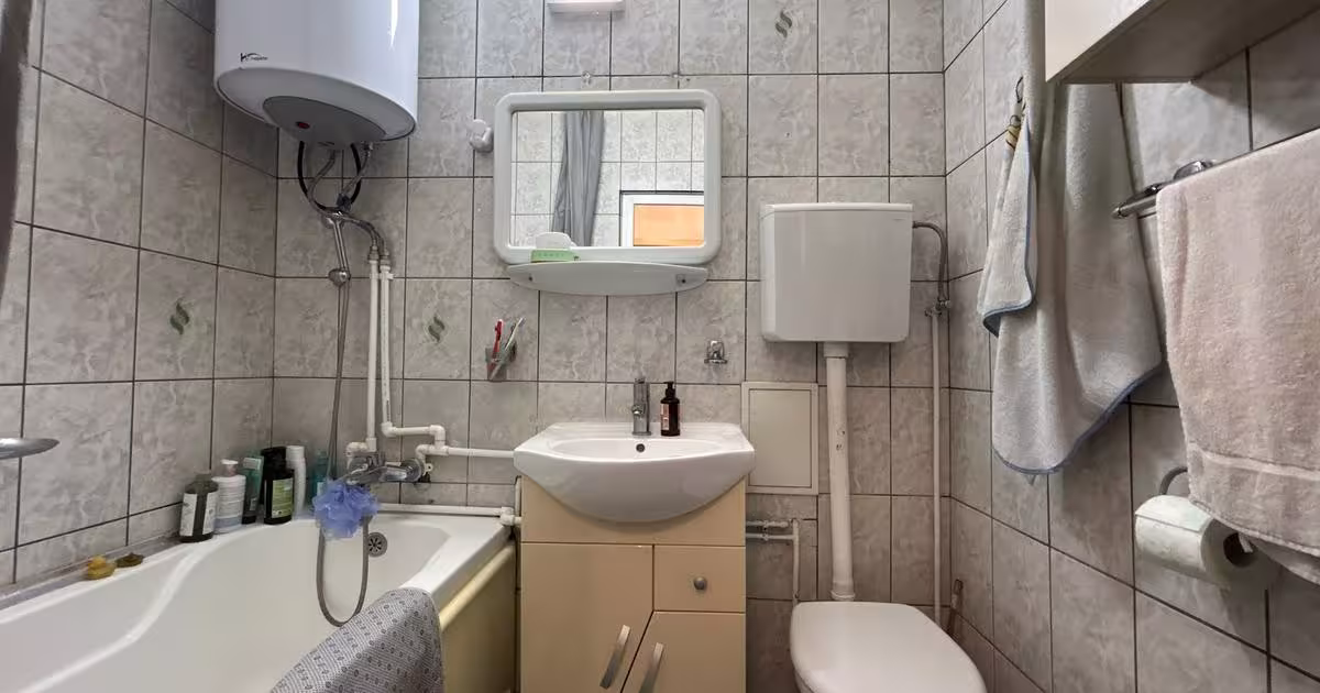Apartament semidecomandat cu 3 camere în zona Titan, Sector 3
