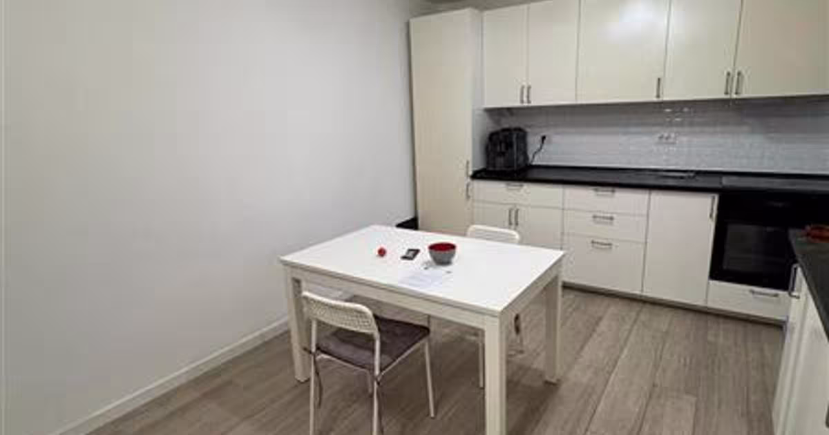 Apartament semidecomandat cu 3 camere în zona Alexandru Obregia, Sector 4