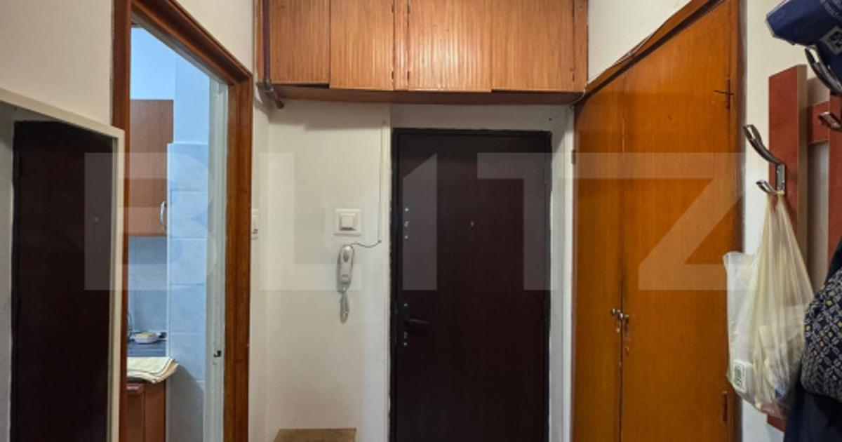 Apartament semidecomandat cu 3 camere în zona Alexandru Obregia, Sector 4