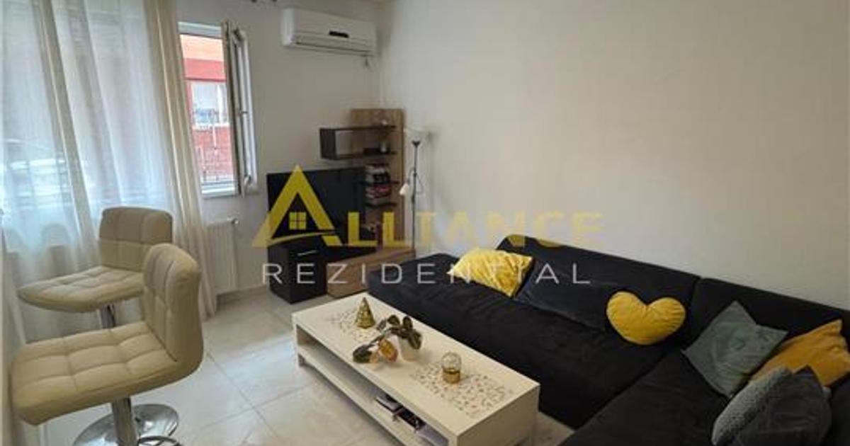 Apartament decomandat cu 2 camere în zona Apărătorii Patriei, Sector 4