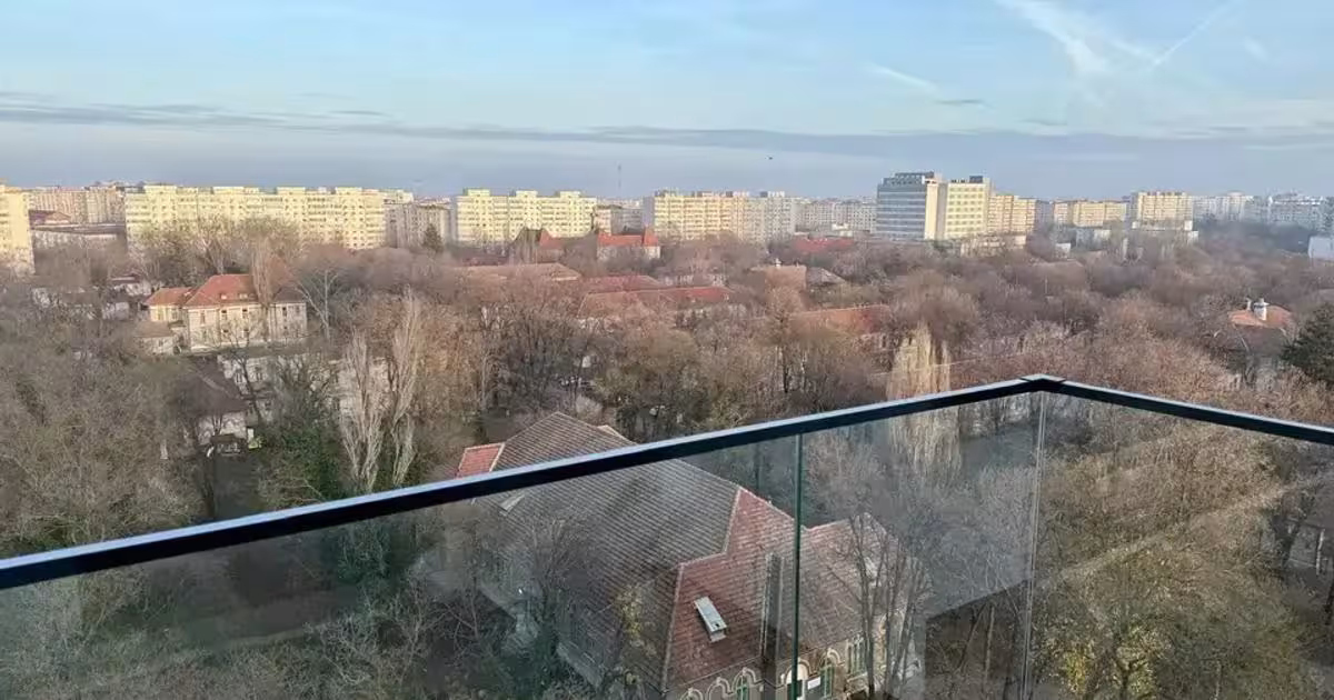 Apartament semidecomandat cu 3 camere în zona Berceni, Sector 4