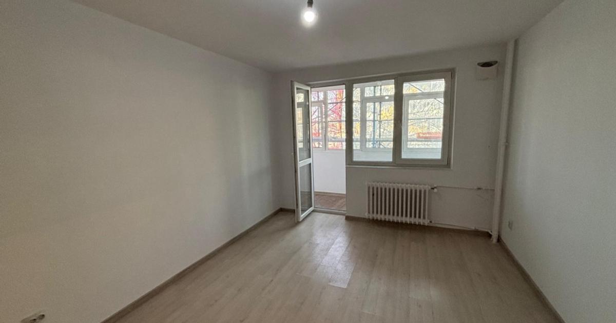 Apartament semidecomandat cu 2 camere în zona Brâncoveanu, Sector 4