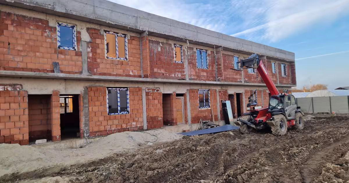 Apartament semidecomandat cu 3 camere în zona Giurgiului, Sector 4
