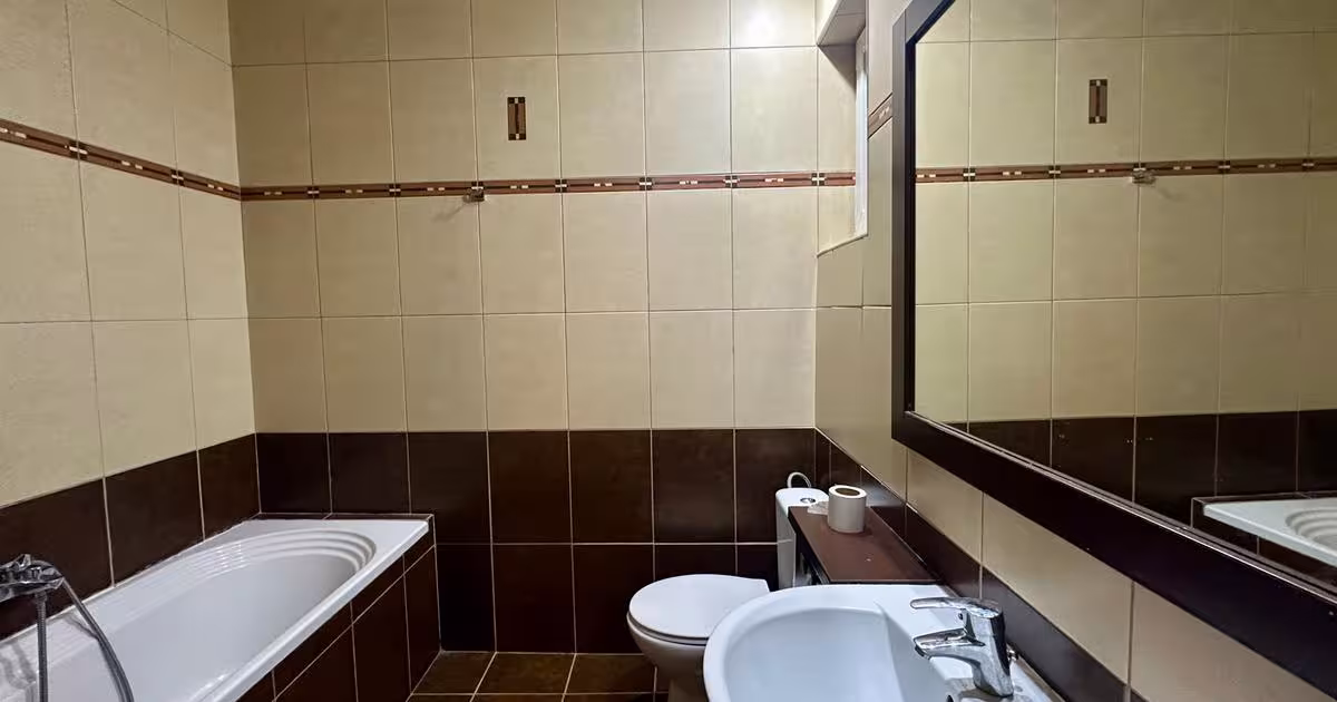 Apartament semidecomandat cu 3 camere în zona Timpuri Noi, Sector 4