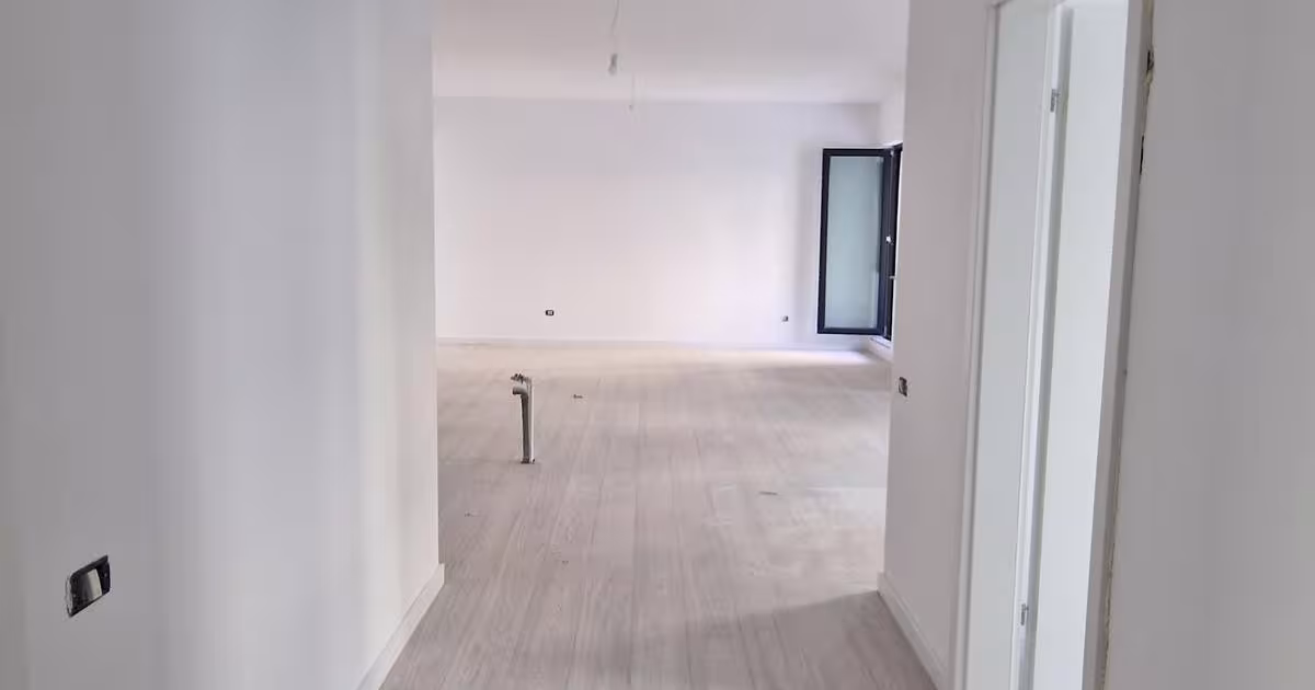Apartament semidecomandat cu 4 camere în zona Timpuri Noi, Sector 4