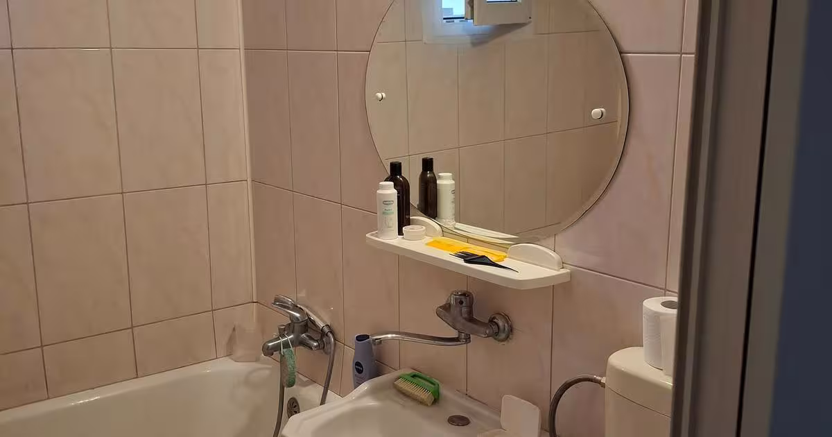 Apartament semidecomandat cu 4 camere în zona Crângași, Sector 6