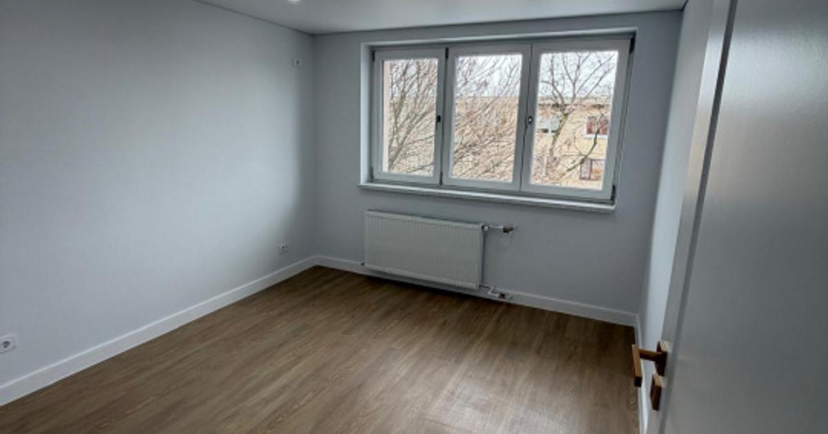 Apartament semidecomandat cu 3 camere în zona Drumul Taberei, Sector 6