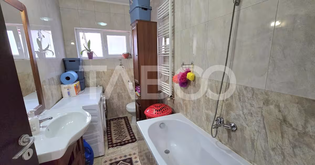 Apartament decomandat cu 4 camere în Șelimbăr