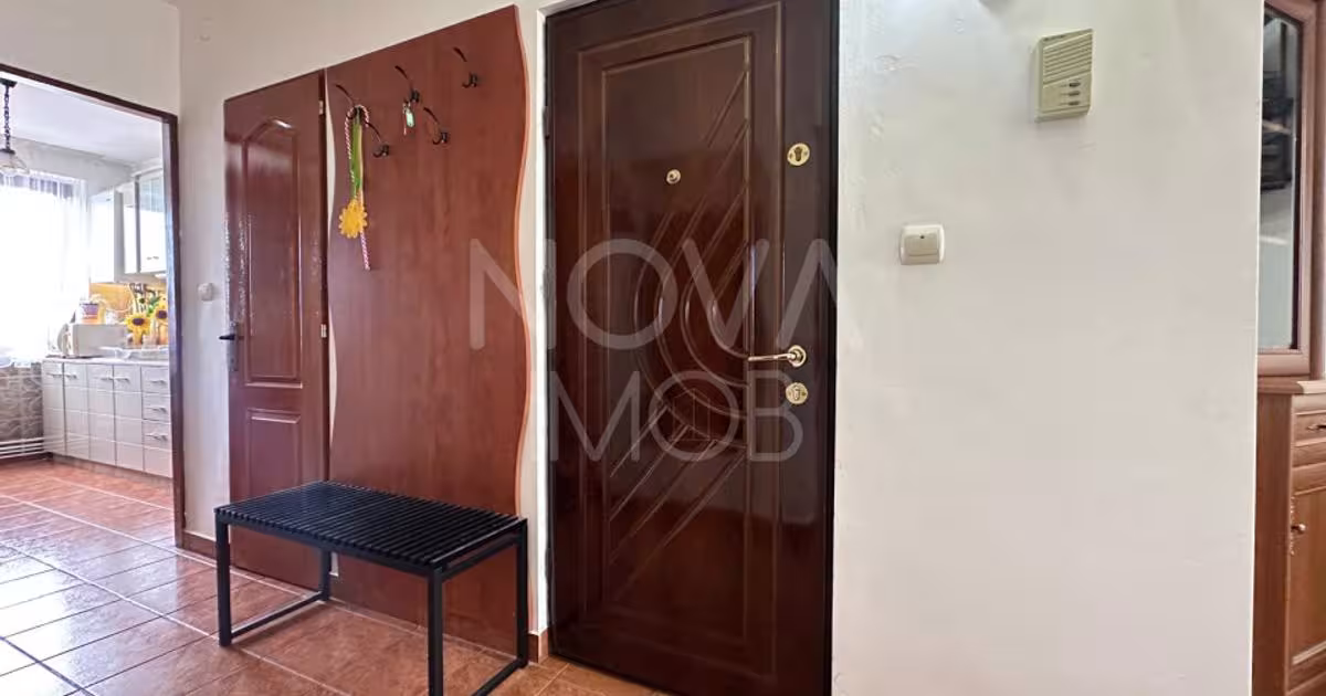 Apartament decomandat cu 3 camere în zona Calea Dumbrăvii, Sibiu