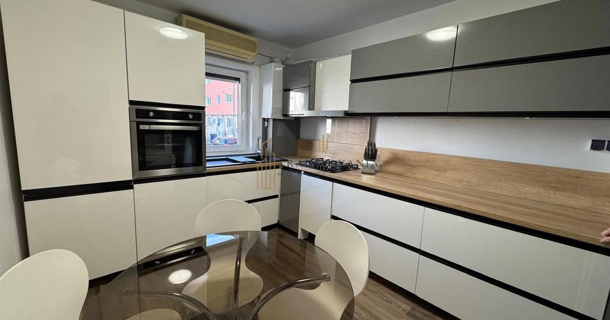 Apartament decomandat cu 3 camere în zona Ștrand, Sibiu