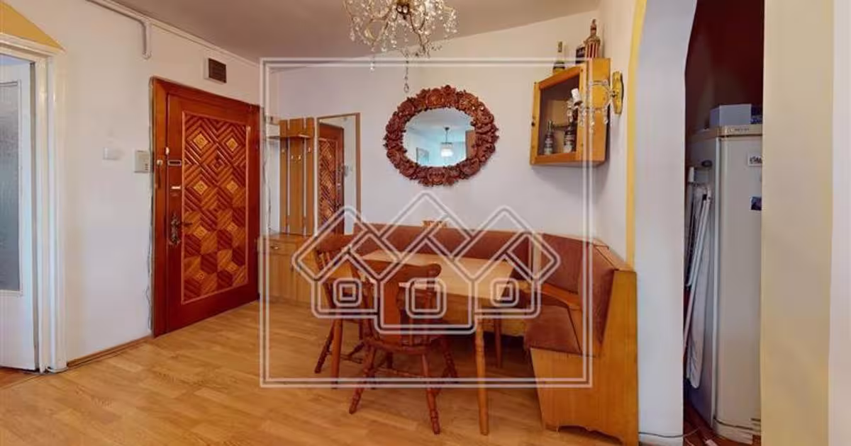 Apartament decomandat cu 3 camere în zona Vasile Aaron, Sibiu