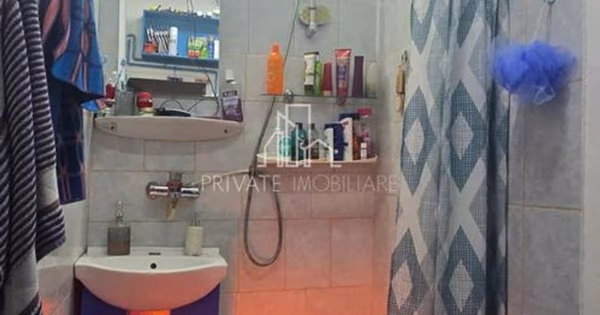 Apartament decomandat cu 3 camere în zona Central, Sighișoara