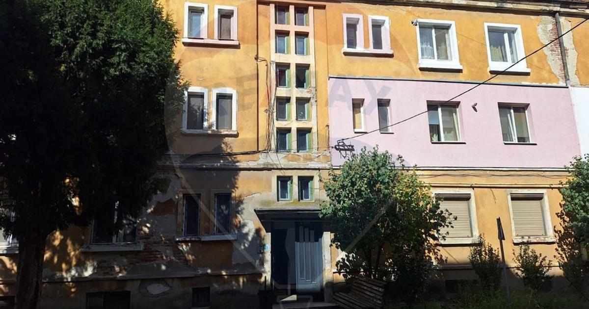 Apartament decomandat cu 2 camere în zona Central, Simeria