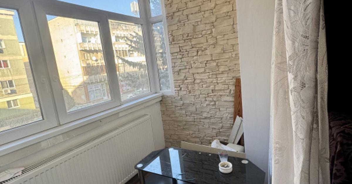 Apartament decomandat cu 3 camere în zona Central, Simeria