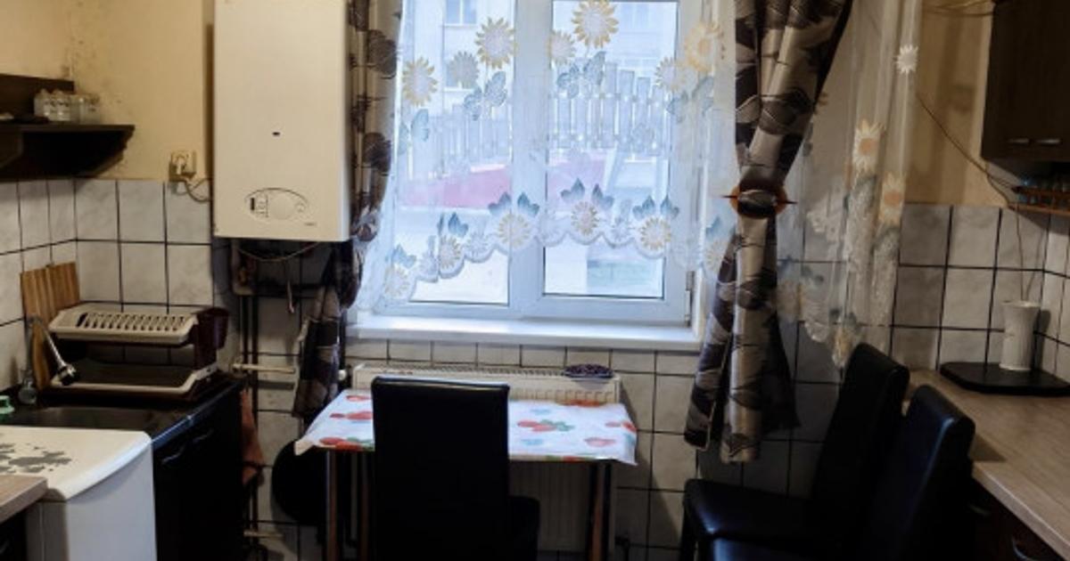 Apartament semidecomandat cu 2 camere în zona Central, Simeria