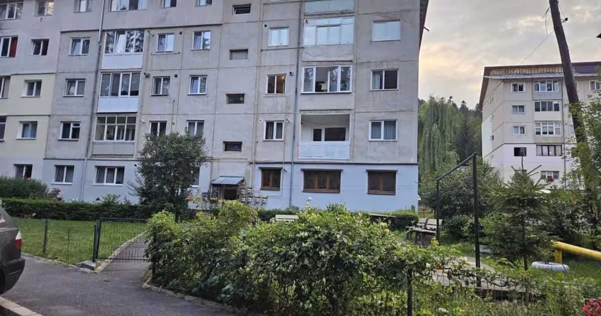 Apartament decomandat cu 2 camere în zona Platoul Izvor, Sinaia