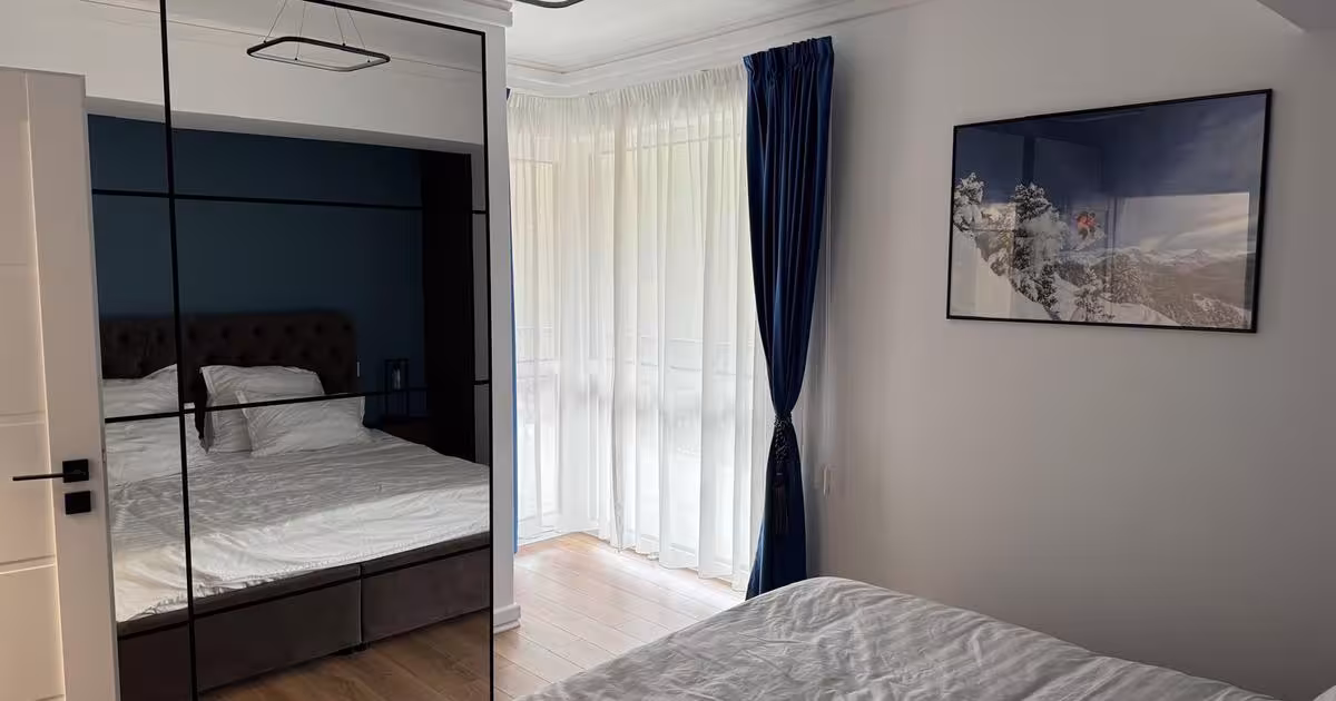 Apartament semidecomandat cu 2 camere în Sinaia