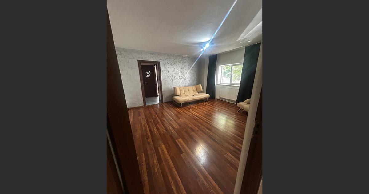 Apartament semidecomandat cu 2 camere în zona Progresul I, Slatina