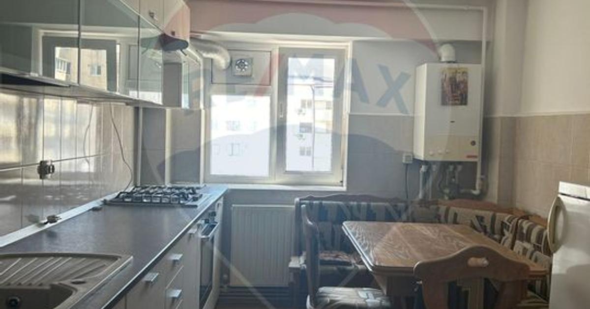 Apartament decomandat cu 3 camere în zona Nord, Slobozia