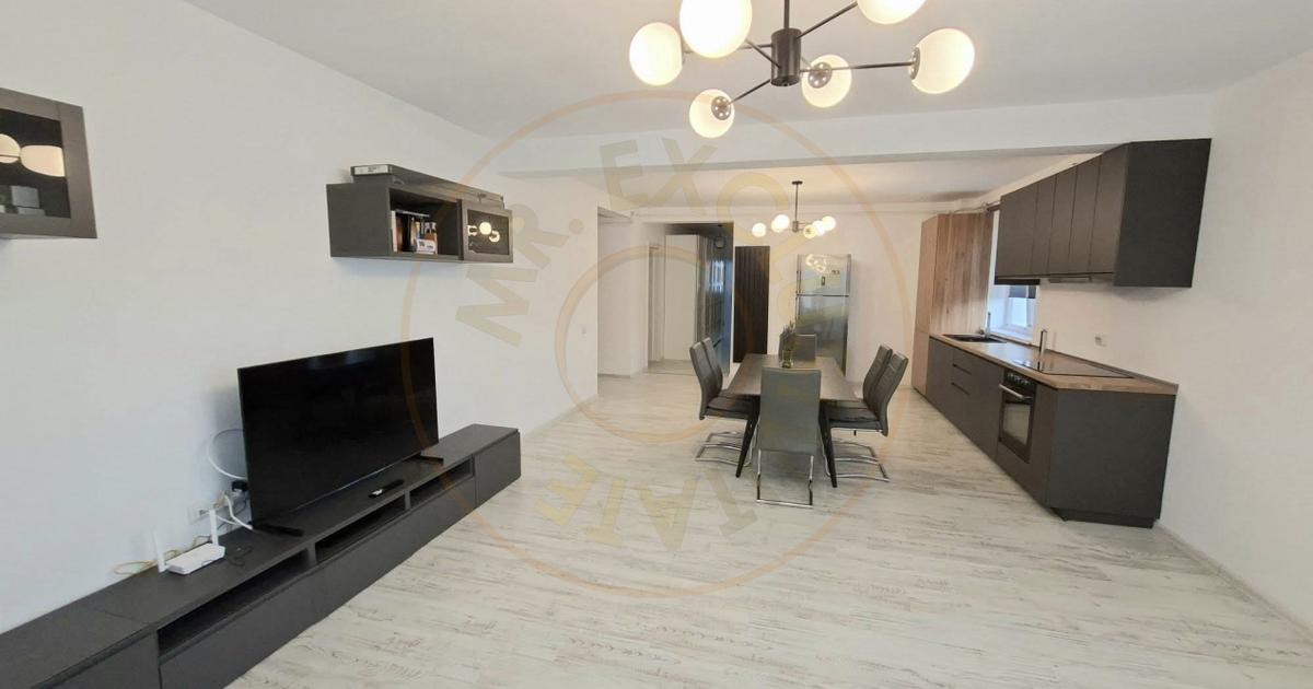 Apartament decomandat cu 3 camere în Ștefănești