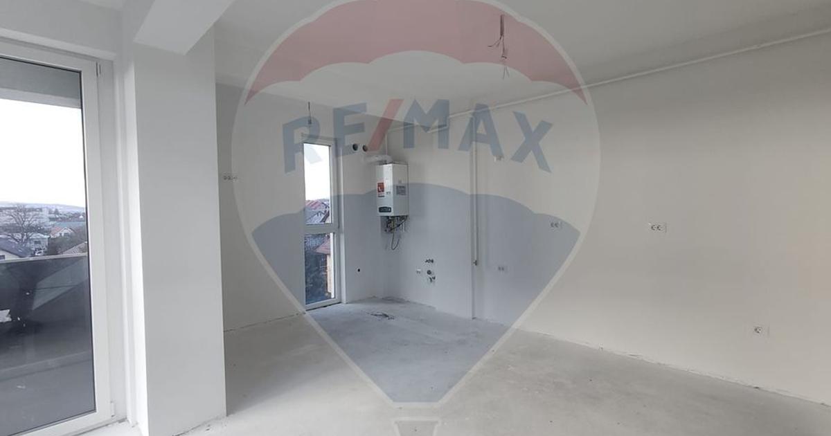 Apartament decomandat cu 3 camere în zona Burdujeni, Suceava