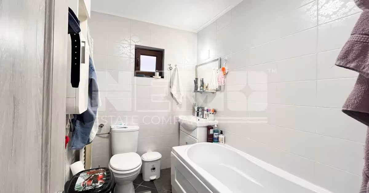 Apartament semidecomandat cu 4 camere în zona Central, Suceava