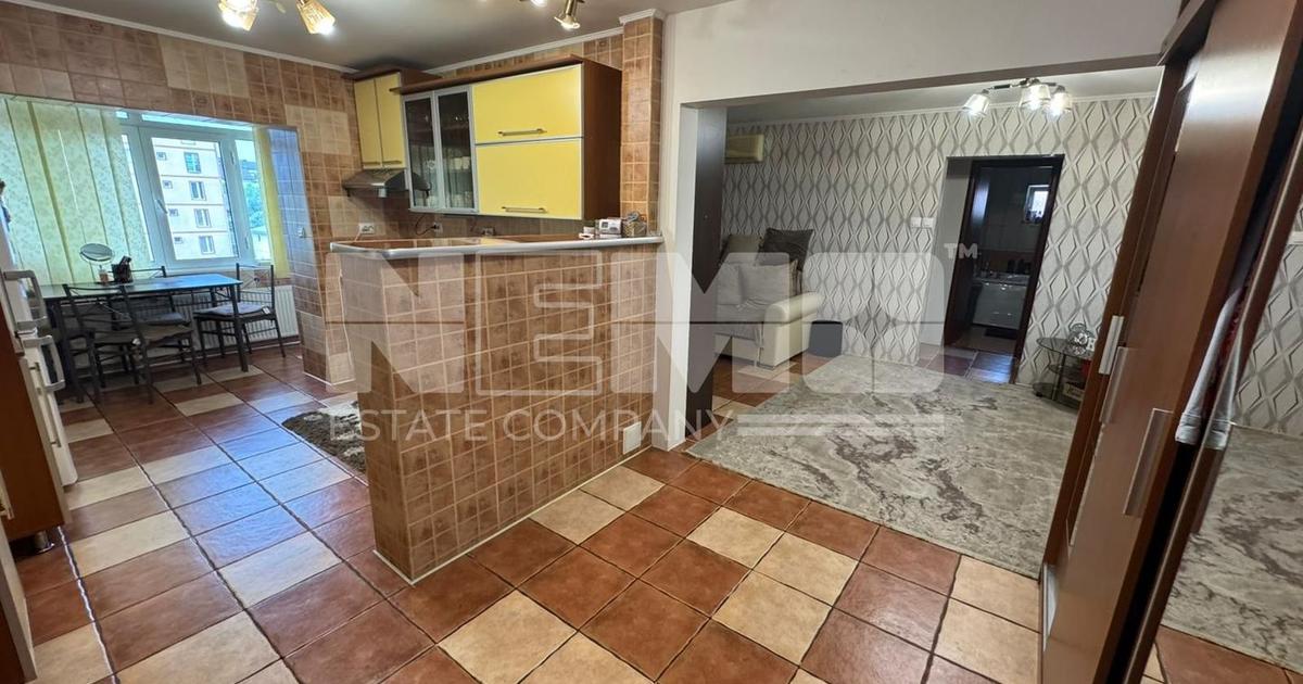 Apartament cu 3 camere în zona George Enescu, Suceava