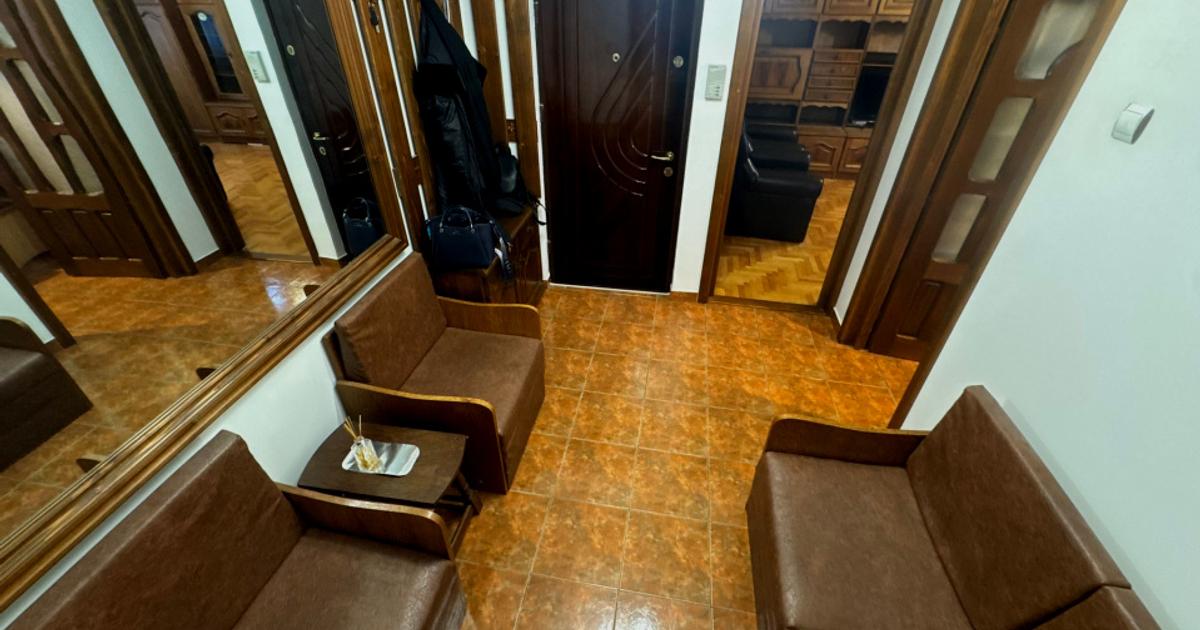 Apartament decomandat cu 3 camere în zona Obcini, Suceava