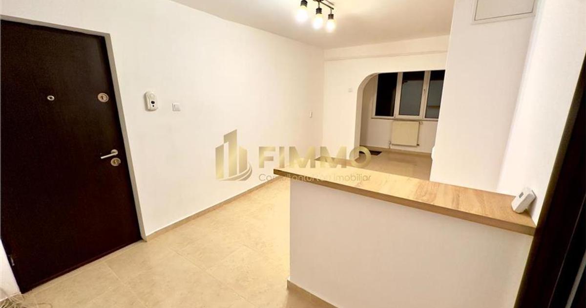 Apartament decomandat cu 4 camere în zona Obcini, Suceava