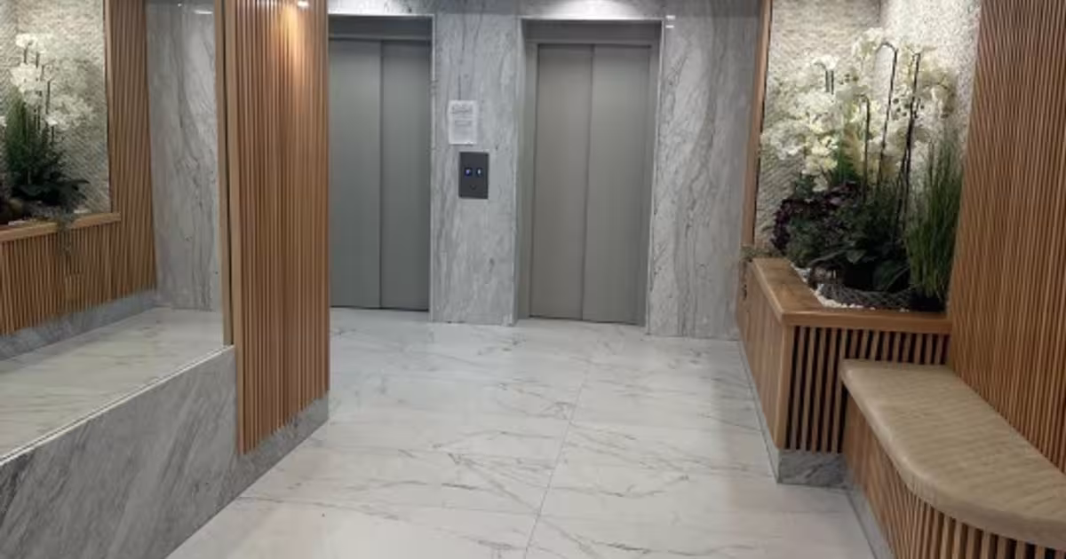 Apartament decomandat cu 3 camere în zona Vest, Suceava