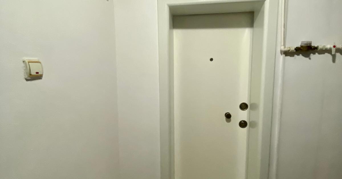 Apartament decomandat cu 3 camere în zona Micro 12, Târgoviște