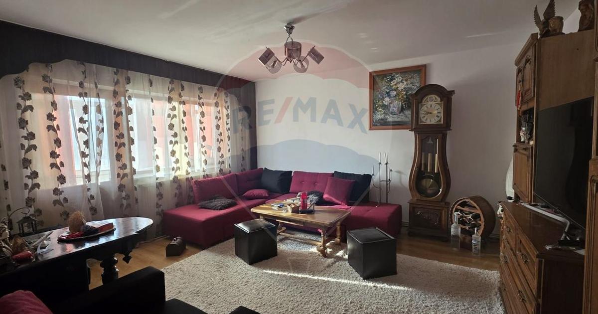 Apartament decomandat cu 3 camere în zona Micro 6, Târgoviște
