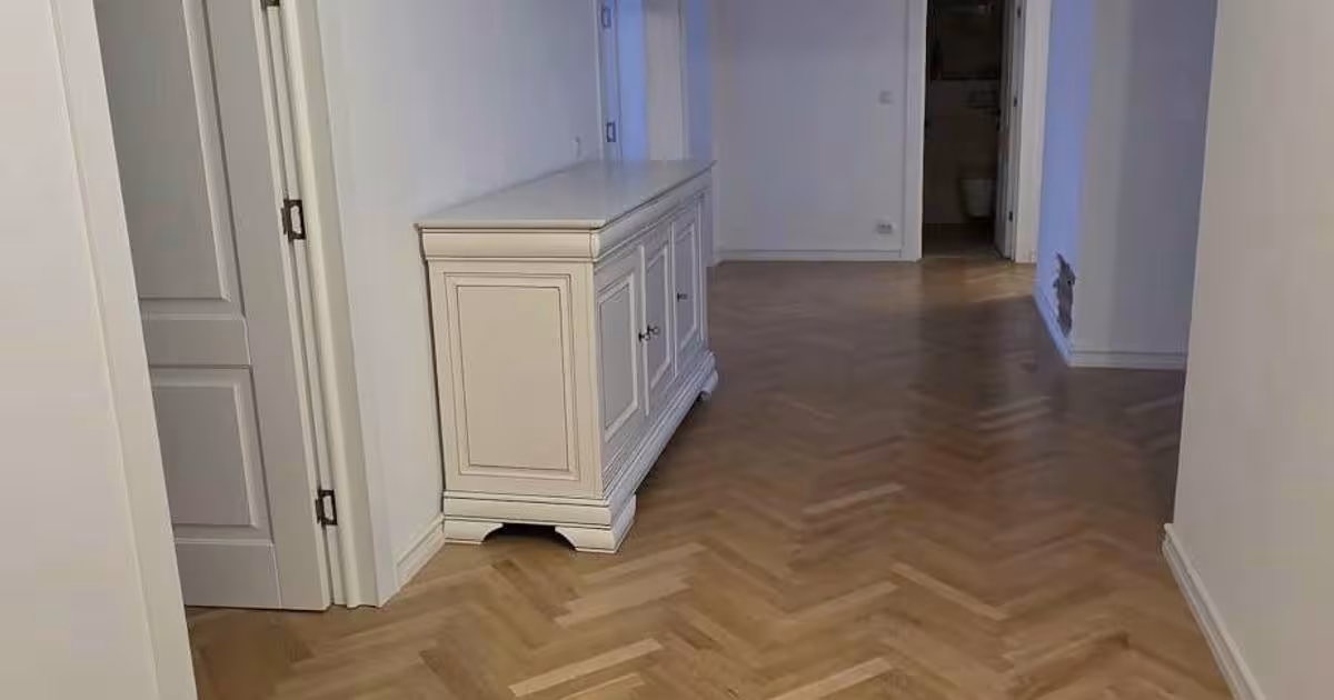 Apartament decomandat cu 4 camere în zona Ultracentral, Târgoviște