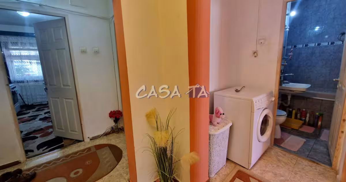 Apartament decomandat cu 3 camere în zona Central, Târgu Cărbunești