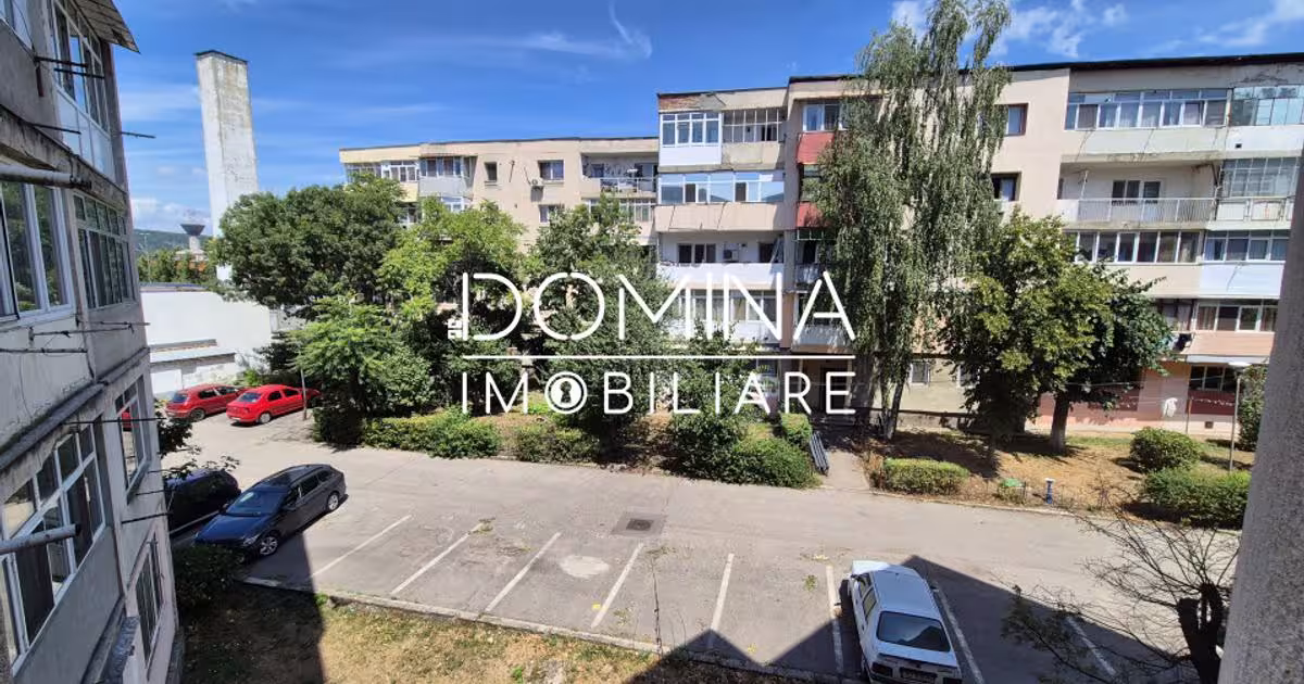 Apartament decomandat cu 3 camere în zona 1 Mai, Târgu Jiu