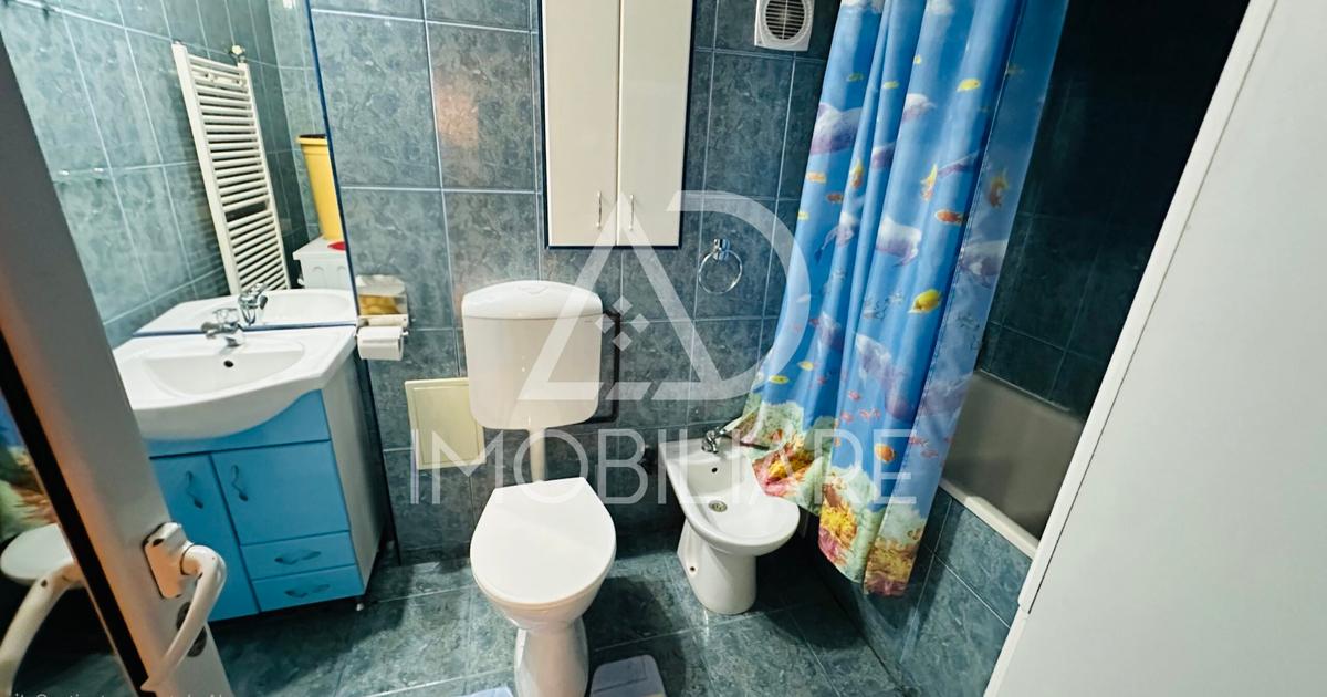 Apartament decomandat cu 3 camere în zona Central, Târgu Jiu