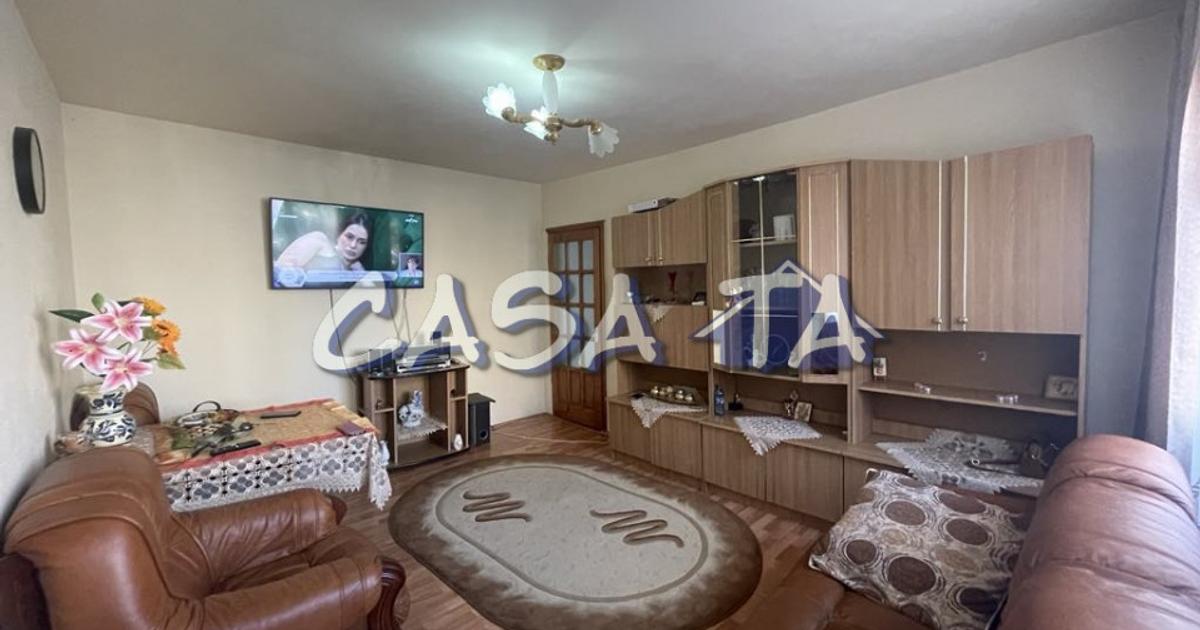 Apartament semidecomandat cu 3 camere în zona Plopilor, Târgu Jiu