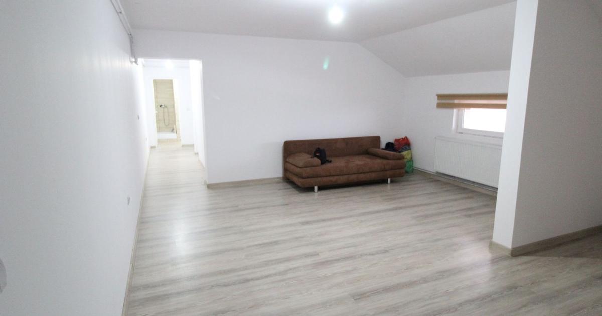 Apartament semidecomandat cu 2 camere în zona Sud, Târgu Jiu