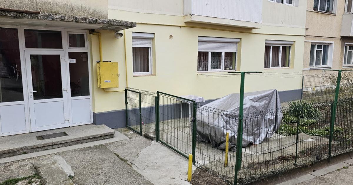 Apartament semidecomandat cu 2 camere în Târgu Ocna