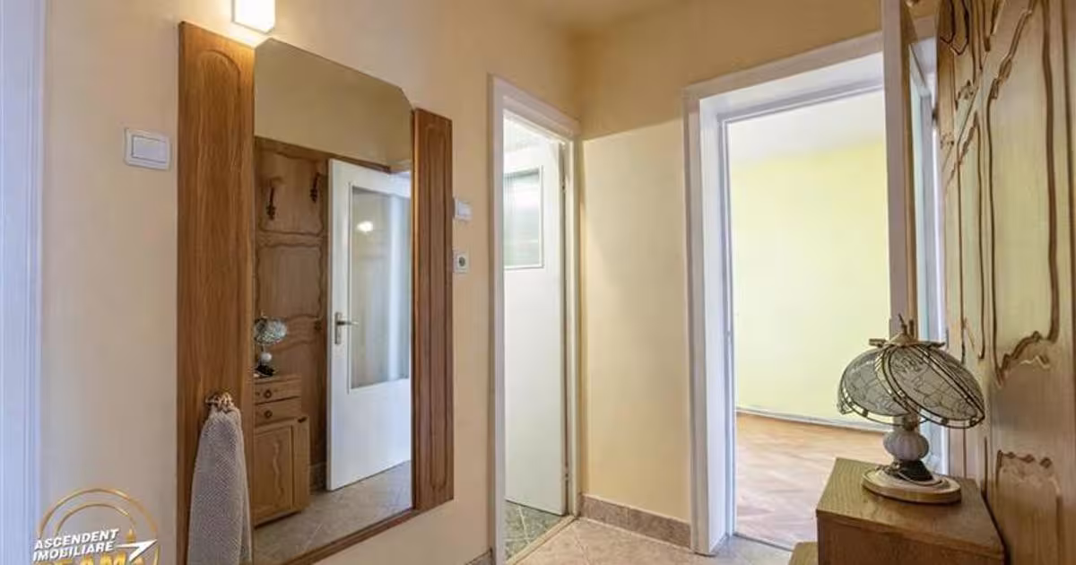 Apartament decomandat cu 4 camere în zona Sud, Târgu Secuiesc