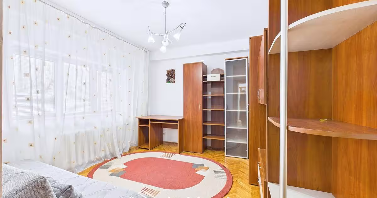 Apartament semidecomandat cu 3 camere în zona Simion Bărnuțiu, Timișoara