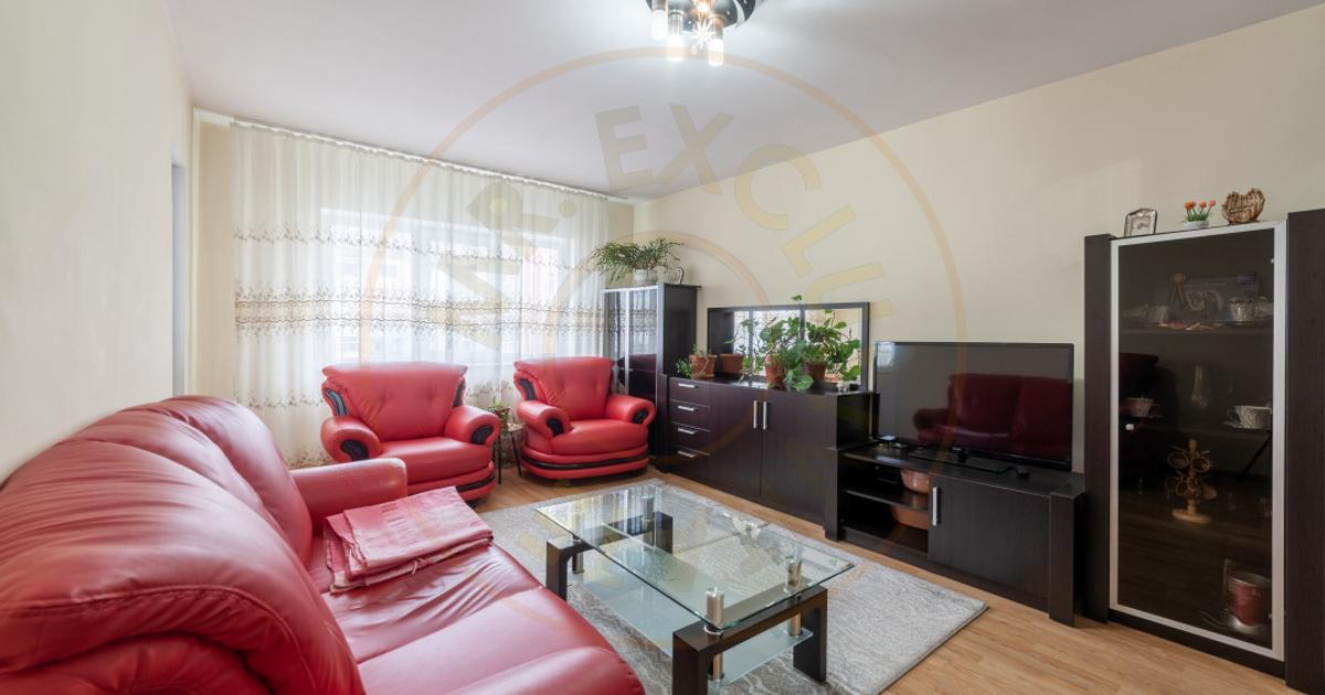 Apartament decomandat cu 3 camere în zona Central, Topoloveni