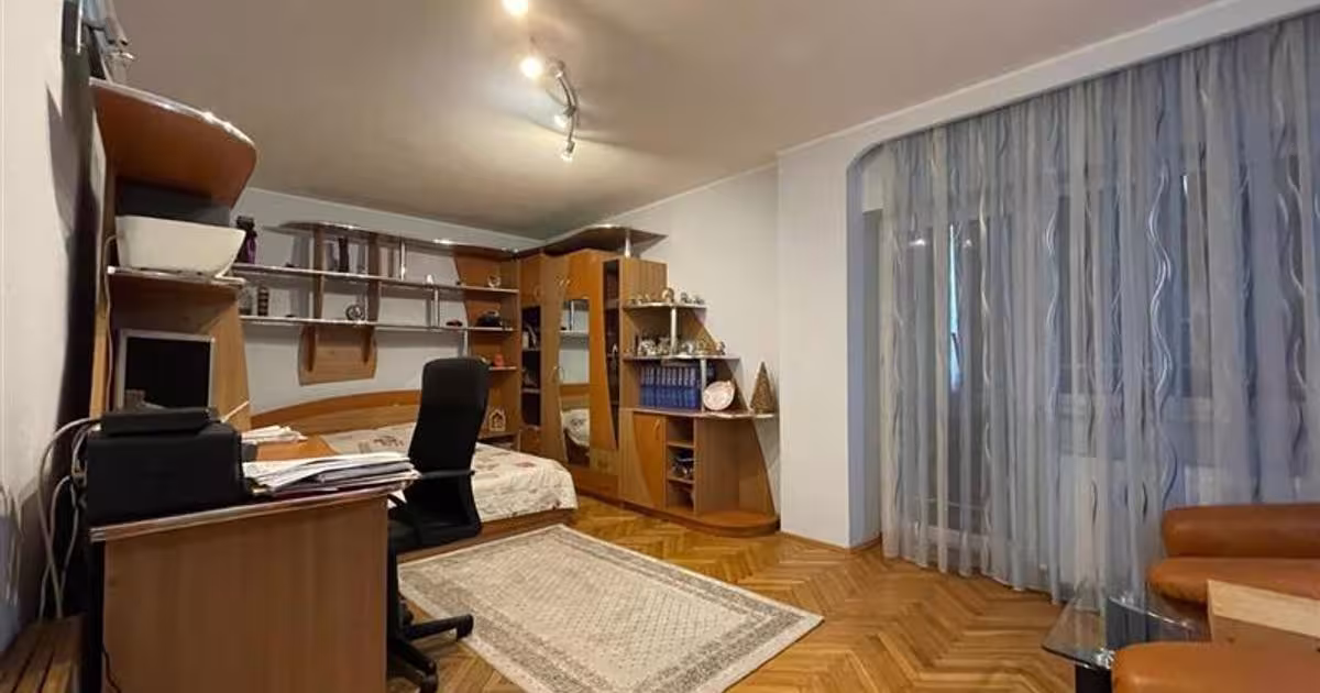 Apartament decomandat cu 3 camere în zona Central, Tulcea