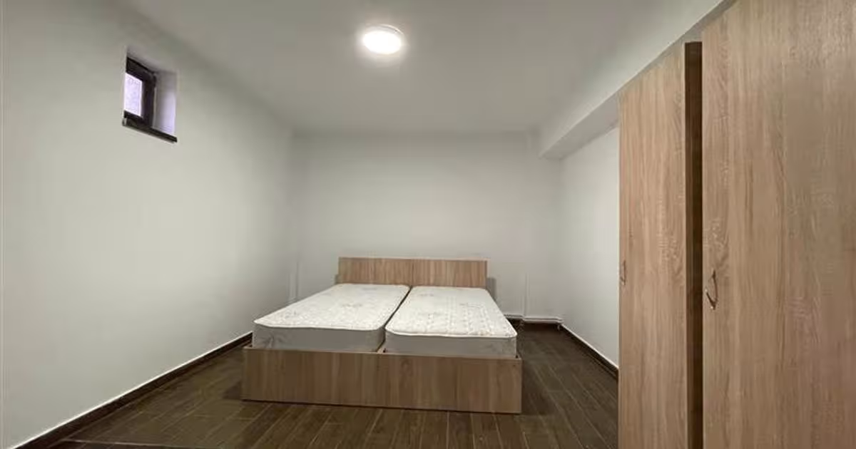 Apartament decomandat cu 5 camere în zona E3, Tulcea
