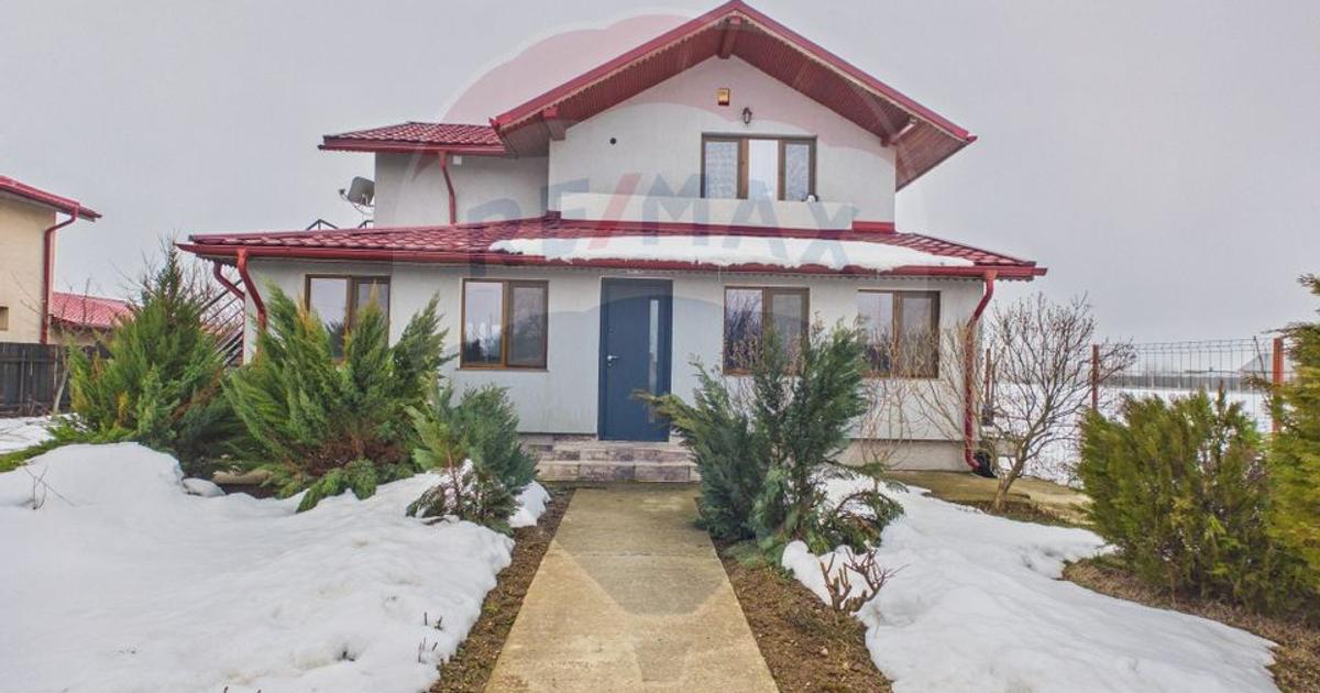 Apartament decomandat cu 3 camere în Ulmi