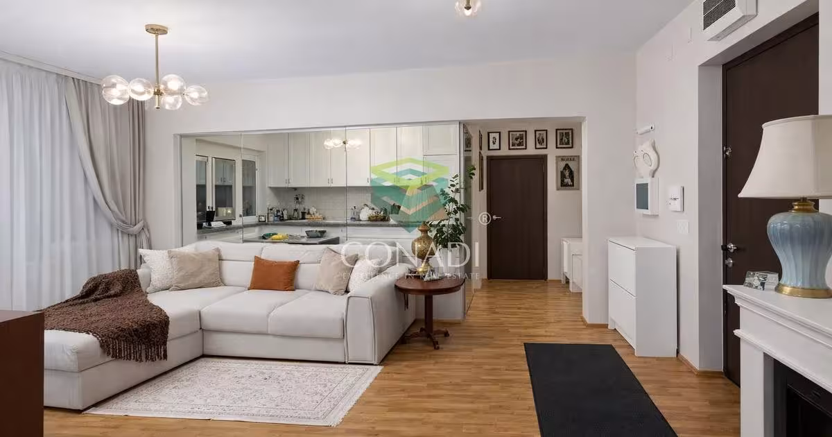 Apartament semidecomandat cu 4 camere în zona Ultracentral, Ultracentral