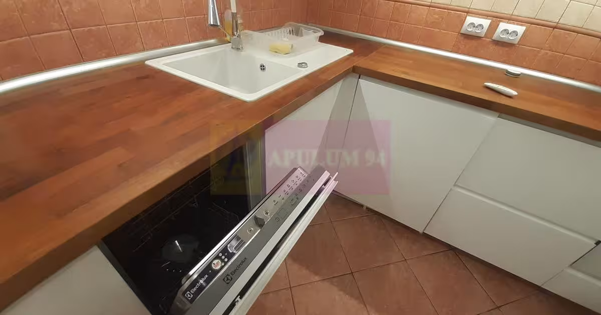 Apartament semidecomandat cu 3 camere în zona P-ța Romană, Ultracentral