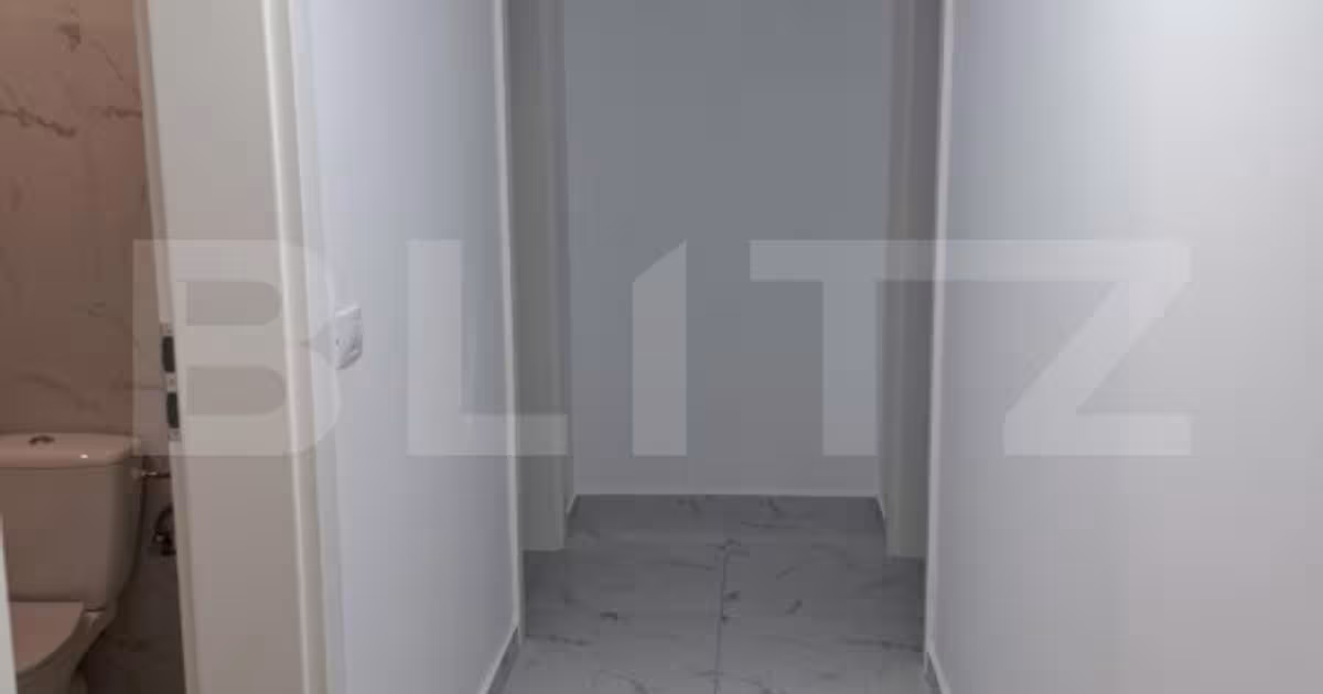 Apartament decomandat cu 3 camere în Valea Adâncă