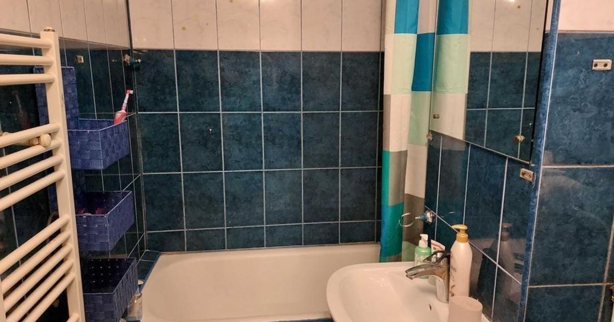 Apartament decomandat cu 3 camere în Vărsătura