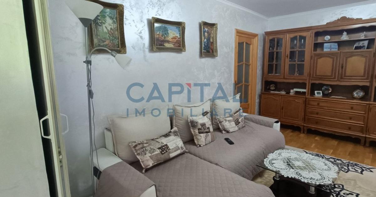 Apartament semidecomandat cu 4 camere în zona Traian, Vaslui